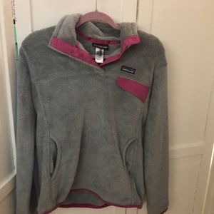 Patagonia retool woman’s pullover